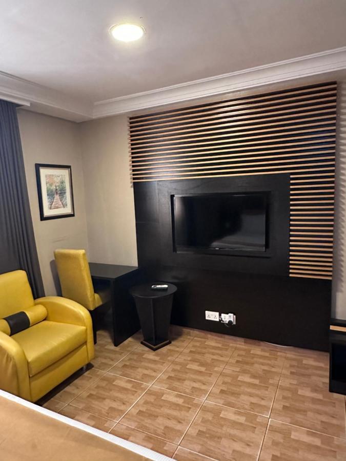 Msquare Hotel Gra Ikeja Exterior foto